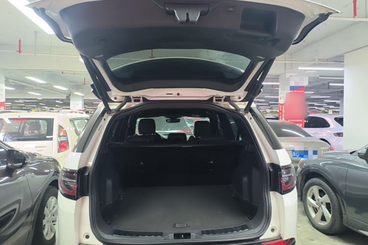 Used Land Rover Discovery Sport 2022 249 PS R-Dynamic S Performance Edition 5 Seats Trunk