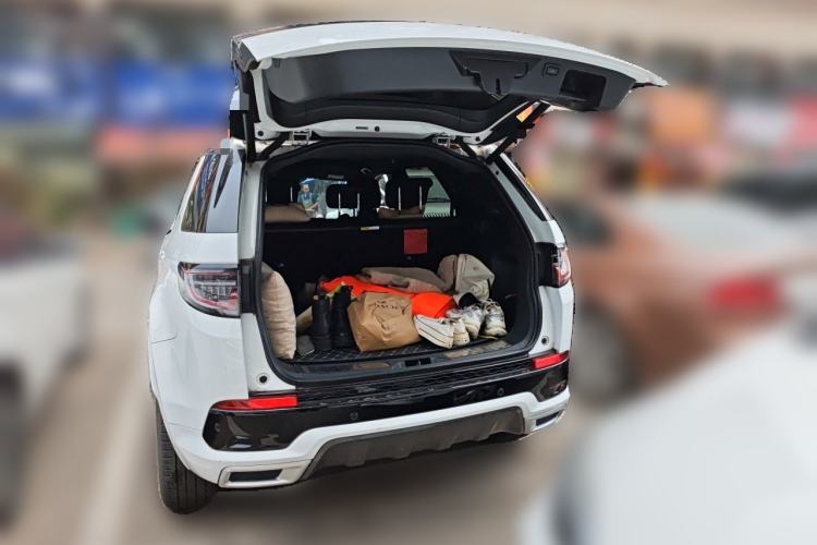Used Land Rover Discovery Sport 2022 Revised Version 249 PS R-Dynamic S Performance Edition 5 Seats Trunk