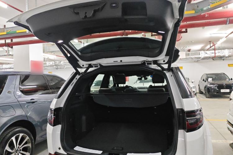 Used Land Rover Discovery Sport 2022 Revised Version 249 PS R-Dynamic S Performance Edition 5 Seats Trunk