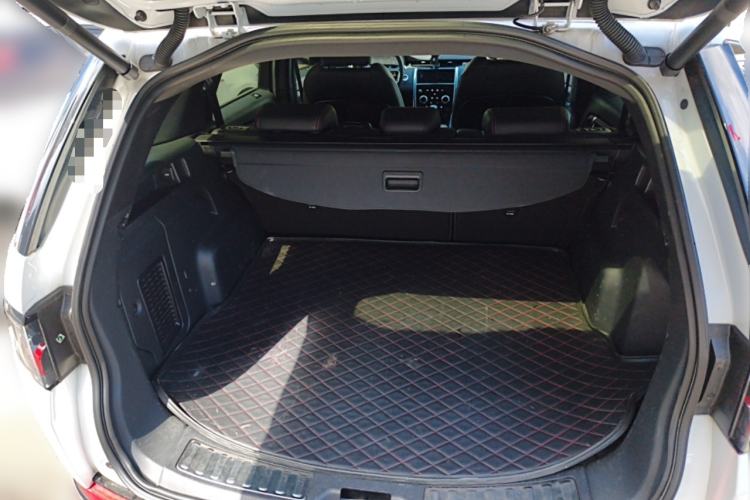 Used Land Rover Discovery Sport 2022 249 PS R-Dynamic S Performance Edition 5 Seats Trunk