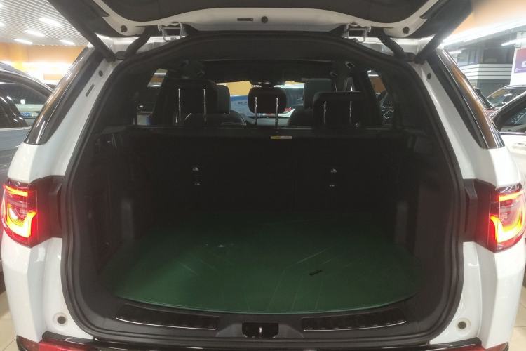 Used Land Rover Discovery Sport 2022 Revised Version 249 PS R-Dynamic S Performance Edition 5 Seats Trunk