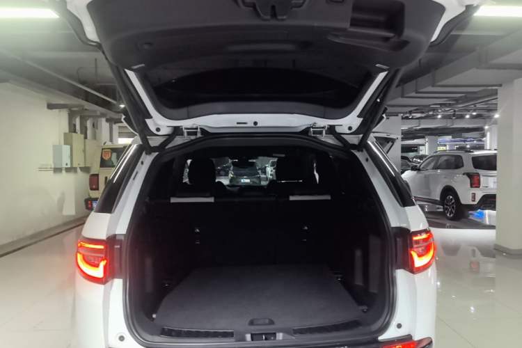 Used Land Rover Discovery Sport 2022 Restyled 249 PS R-Dynamic SE Performance Tech Edition 5 Seats Trunk
