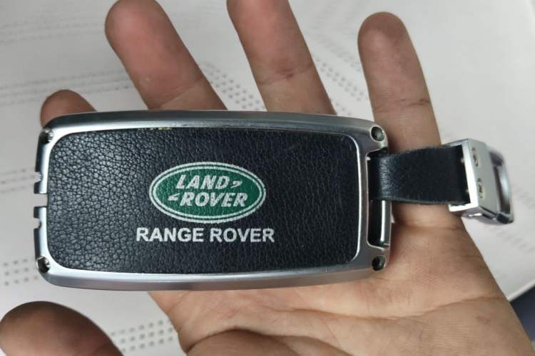 Used Land Rover Discovery Sport 2022 249 PS R-Dynamic S Performance Edition 5 Seats Vehicle Key