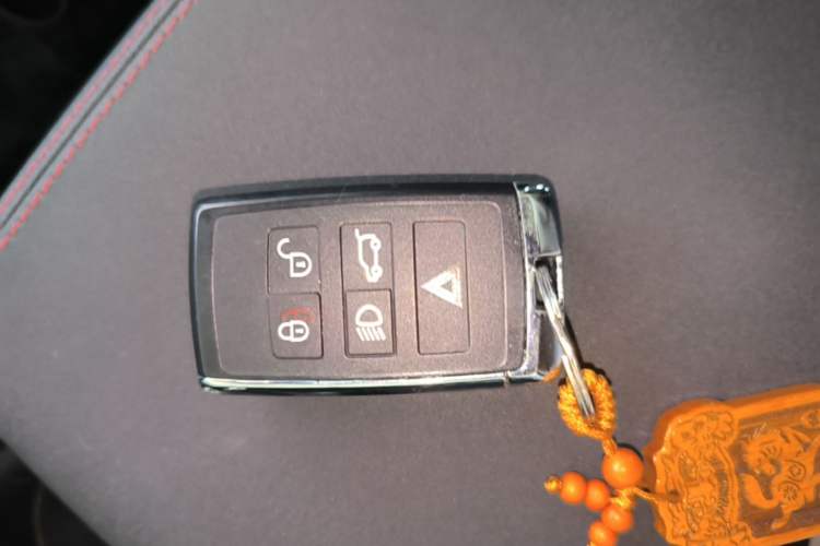 Used Land Rover Discovery Sport 2022 249 PS R-Dynamic S Performance Edition 5 Seats Vehicle Key
