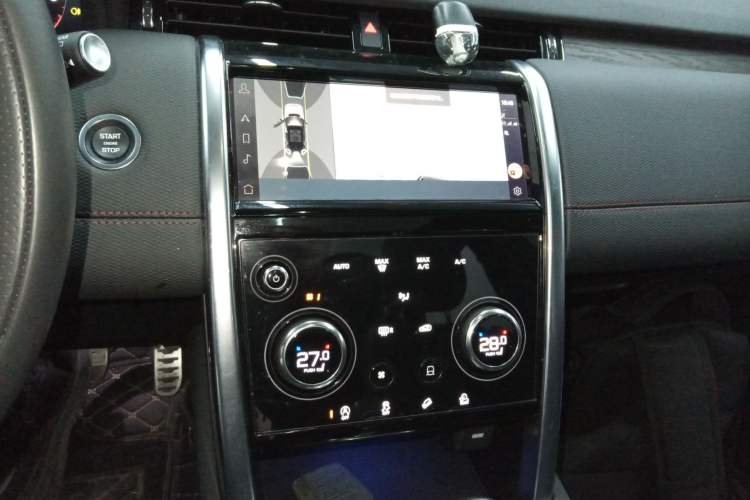 Used Land Rover Discovery Sport 2023 249 PS R-Dynamic S Performance Edition Audio And AC Panel
