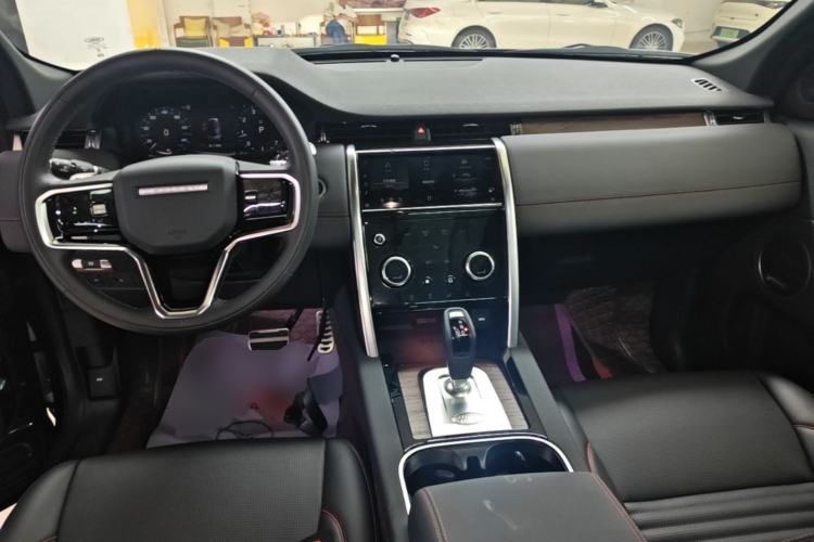 Used Land Rover Discovery Sport 2023 249 PS R-Dynamic SE Performance Tech Edition Center Console