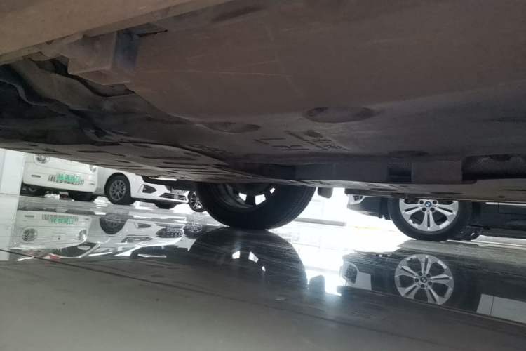 Used Land Rover Discovery Sport 2023 249 PS R-Dynamic S Performance Edition Chassis Front Left