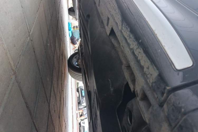 Used Land Rover Discovery Sport 2023 249 PS R-Dynamic S Performance Edition Chassis Front Right