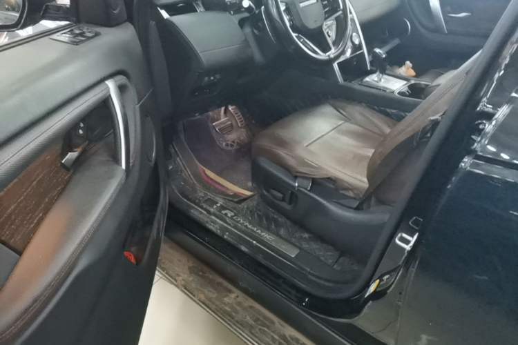 Used Land Rover Discovery Sport 2023 249 PS R-Dynamic S Performance Edition Driver Seat