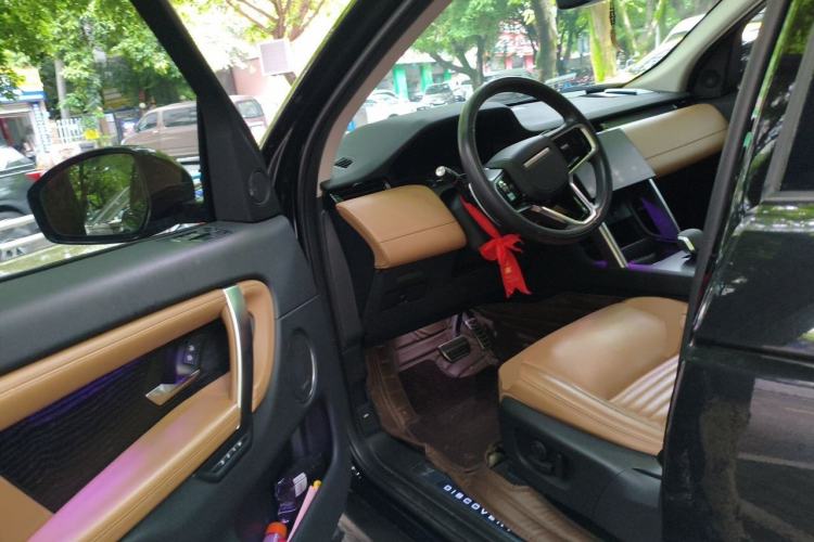 Used Land Rover Discovery Sport 2023 249 PS R-Dynamic SE Performance Tech Edition Driver Seat