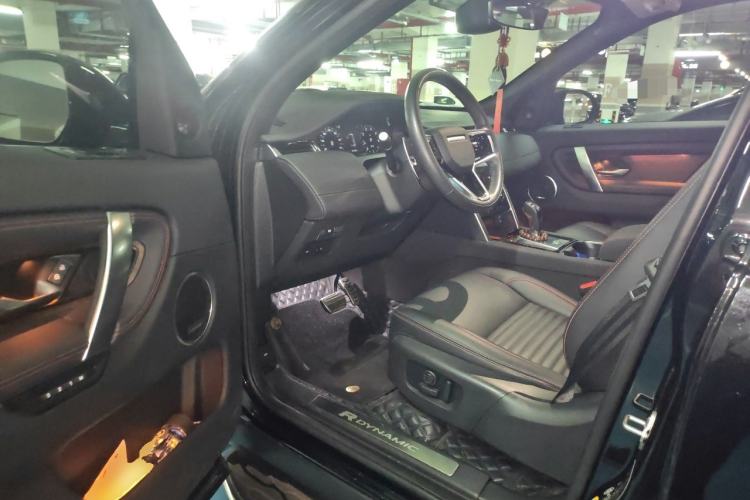 Used Land Rover Discovery Sport 2023 249 PS R-Dynamic SE Performance Tech Edition Driver Seat