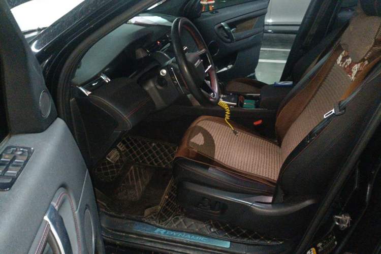 Used Land Rover Discovery Sport 2023 249 PS R-Dynamic SE Performance Tech Edition Driver Seat