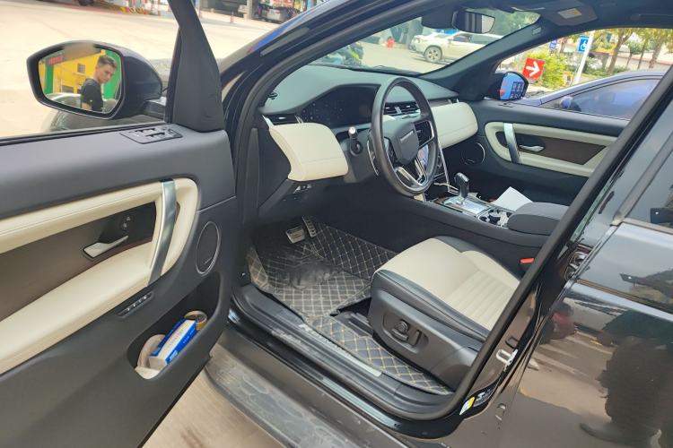 Used Land Rover Discovery Sport 2023 249 PS R-Dynamic SE Performance Tech Edition Driver Seat