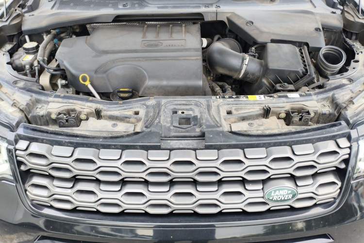 Used Land Rover Discovery Sport 2023 249 PS R-Dynamic S Performance Edition Engine Bay