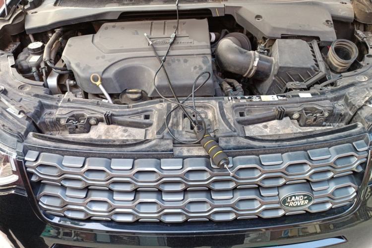 Used Land Rover Discovery Sport 2023 249 PS R-Dynamic S Performance Edition Engine Bay