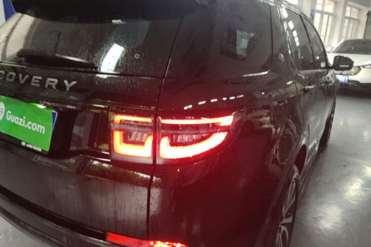 Used Land Rover Discovery Sport 2023 249 PS R-Dynamic SE Performance Tech Edition Exterior 3