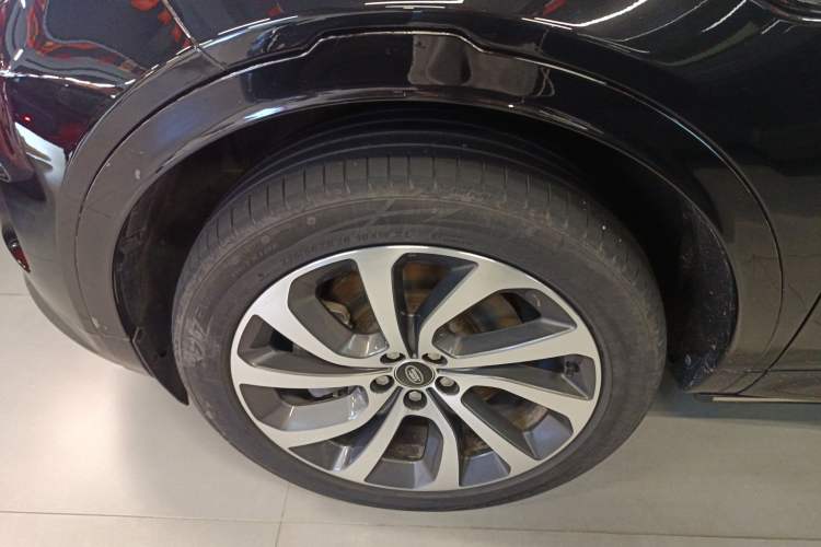 Used Land Rover Discovery Sport 2023 249 PS R-Dynamic S Performance Edition Exterior 4