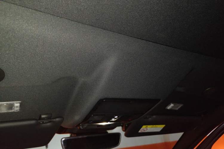 Used Land Rover Discovery Sport 2023 249 PS R-Dynamic S Performance Edition Headliner