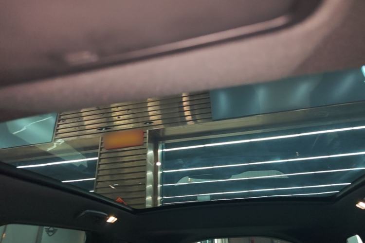 Used Land Rover Discovery Sport 2023 249 PS R-Dynamic SE Performance Tech Edition Headliner