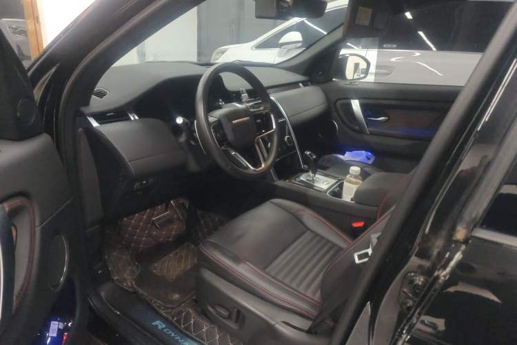 Used Land Rover Discovery Sport 2023 249 PS R-Dynamic S Performance Edition Interior 1
