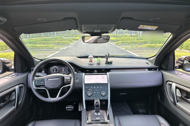 Used Land Rover Discovery Sport 2023 249 PS R-Dynamic S Performance Edition Interior 9