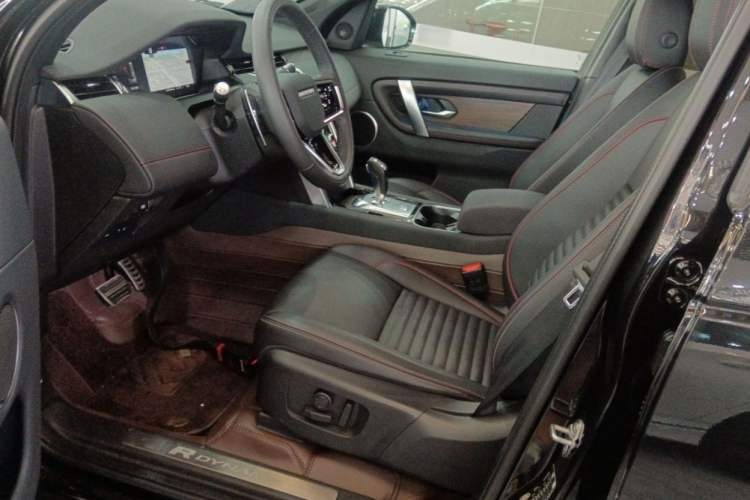 Used Land Rover Discovery Sport 2023 249 PS R-Dynamic SE Performance Tech Edition Left Front Seat