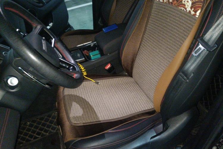 Used Land Rover Discovery Sport 2023 249 PS R-Dynamic SE Performance Tech Edition Left Front Seat