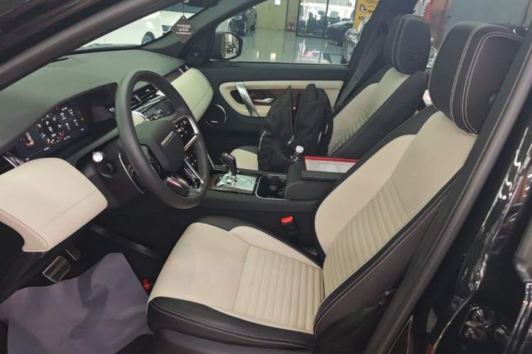 Used Land Rover Discovery Sport 2023 249 PS R-Dynamic SE Performance Tech Edition Left Front Seat