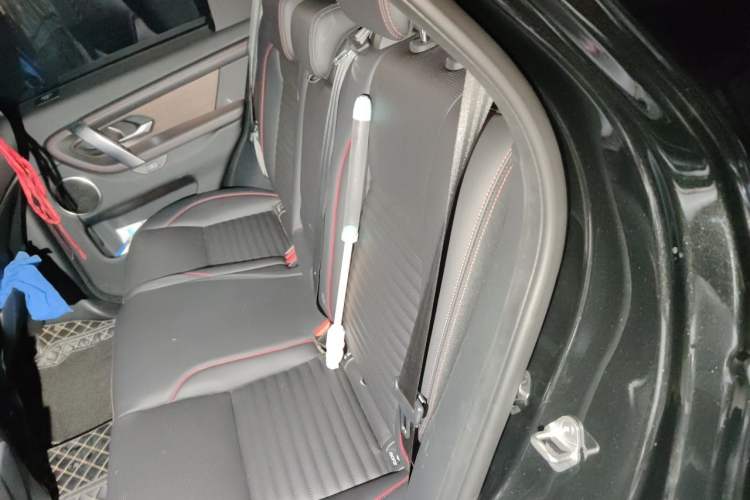 Used Land Rover Discovery Sport 2023 249 PS R-Dynamic S Performance Edition Left Rear Seat