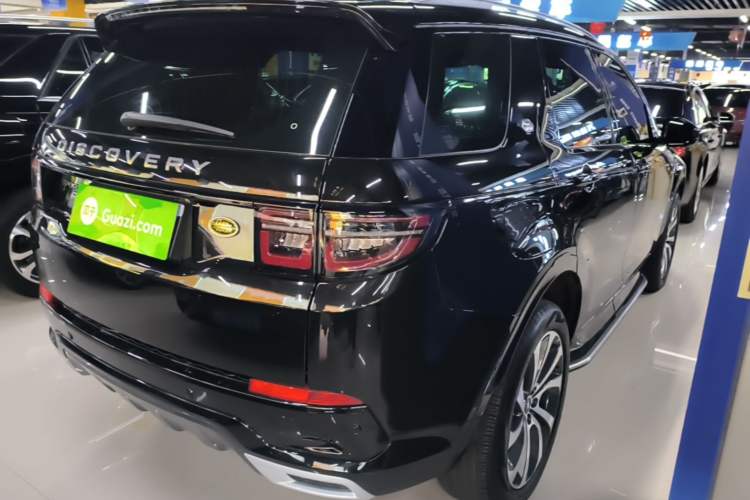 Used Land Rover Discovery Sport 2023 249 PS R-Dynamic S Performance Edition Rear Right 45 Deg