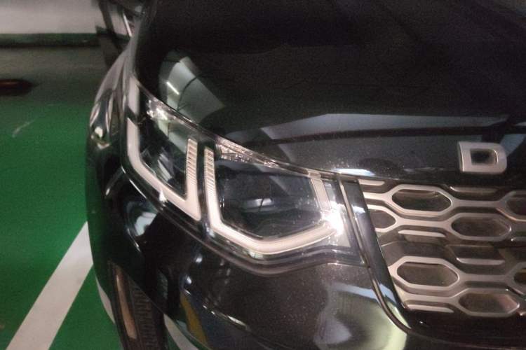 Used Land Rover Discovery Sport 2023 249 PS R-Dynamic S Performance Edition Right Front Headlight