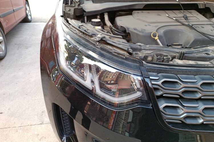 Used Land Rover Discovery Sport 2023 249 PS R-Dynamic S Performance Edition Right Front Headlight