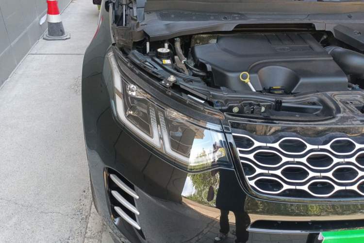 Used Land Rover Discovery Sport 2023 249 PS R-Dynamic S Performance Edition Right Front Headlight