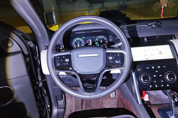 Used Land Rover Discovery Sport 2023 249 PS R-Dynamic S Performance Edition Steering Wheel