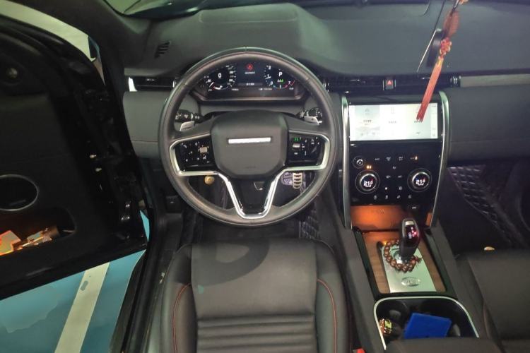 Used Land Rover Discovery Sport 2023 249 PS R-Dynamic SE Performance Tech Edition Steering Wheel