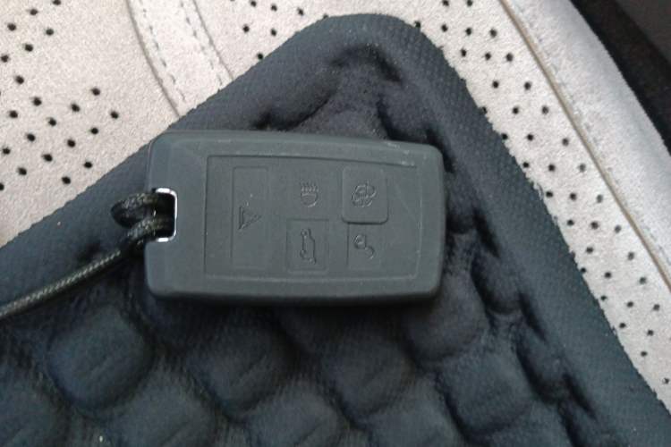 Used Land Rover Discovery Sport 2023 249 PS R-Dynamic S Performance Edition Vehicle Key