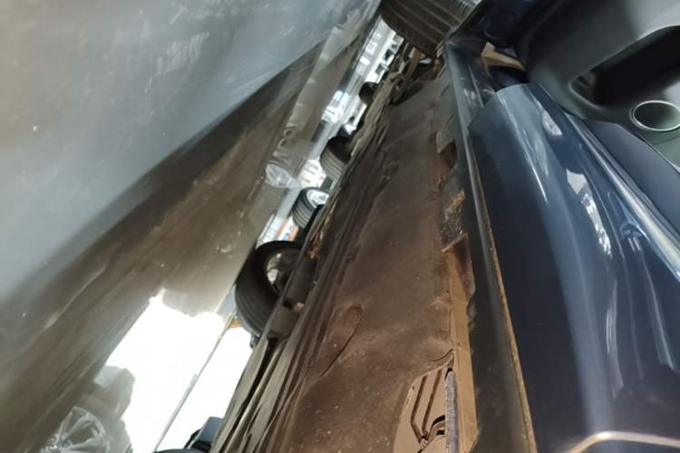 Used Land Rover Discovery Sport 2023 249 PS R-Dynamic S Performance Edition Left Side Sill