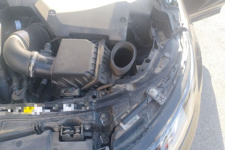 Used Land Rover Discovery Sport 2023 249 PS R-Dynamic S Performance Edition Engine Bay Left