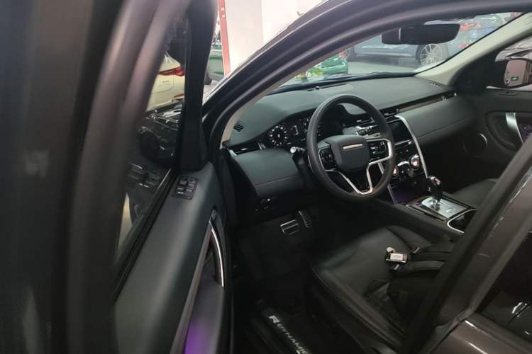 Used Land Rover Discovery Sport 2023 249 PS R-Dynamic S Performance Edition Driver Seat