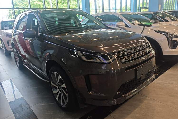Used Land Rover Discovery Sport 2023 249 PS R-Dynamic S Performance Edition Front Right 45 Deg