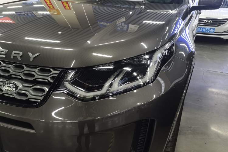 Used Land Rover Discovery Sport 2023 249 PS R-Dynamic SE Performance Tech Edition Left Front Headlight