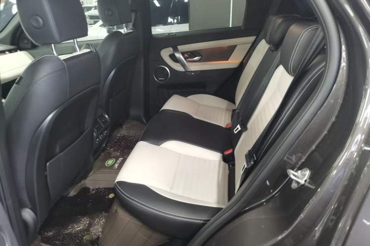 Used Land Rover Discovery Sport 2023 249 PS R-Dynamic SE Performance Tech Edition Left Rear Seat