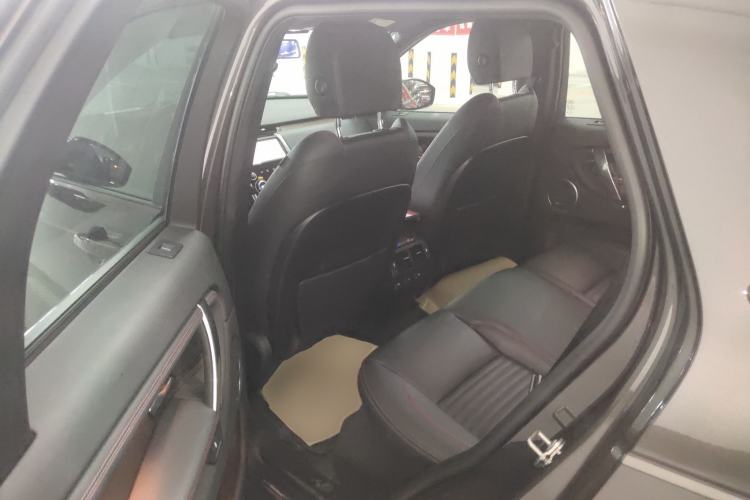 Used Land Rover Discovery Sport 2023 249 PS R-Dynamic SE Performance Tech Edition Left Rear Seat