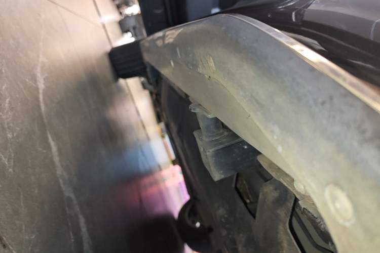 Used Land Rover Discovery Sport 2023 249 PS R-Dynamic S Performance Edition Left Side Sill