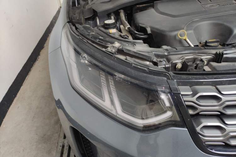 Used Land Rover Discovery Sport 2023 249 PS R-Dynamic S Performance Edition Right Front Headlight