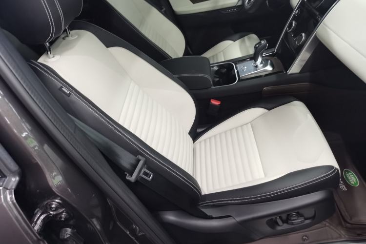 Used Land Rover Discovery Sport 2023 249 PS R-Dynamic SE Performance Tech Edition Right Front Seat