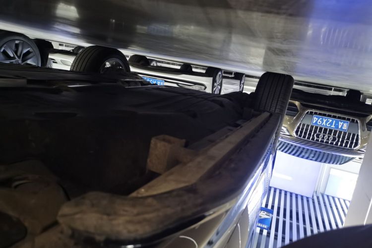 Used Land Rover Discovery Sport 2023 249 PS R-Dynamic SE Performance Tech Edition Right Side Sill
