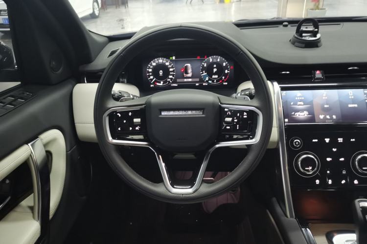 Used Land Rover Discovery Sport 2023 249 PS R-Dynamic SE Performance Tech Edition Steering Wheel