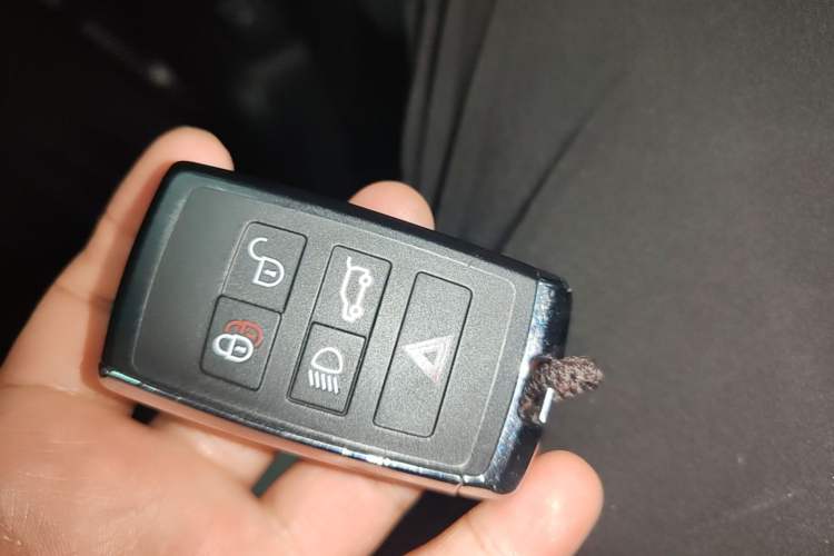 Used Land Rover Discovery Sport 2023 249 PS R-Dynamic S Performance Edition Vehicle Key