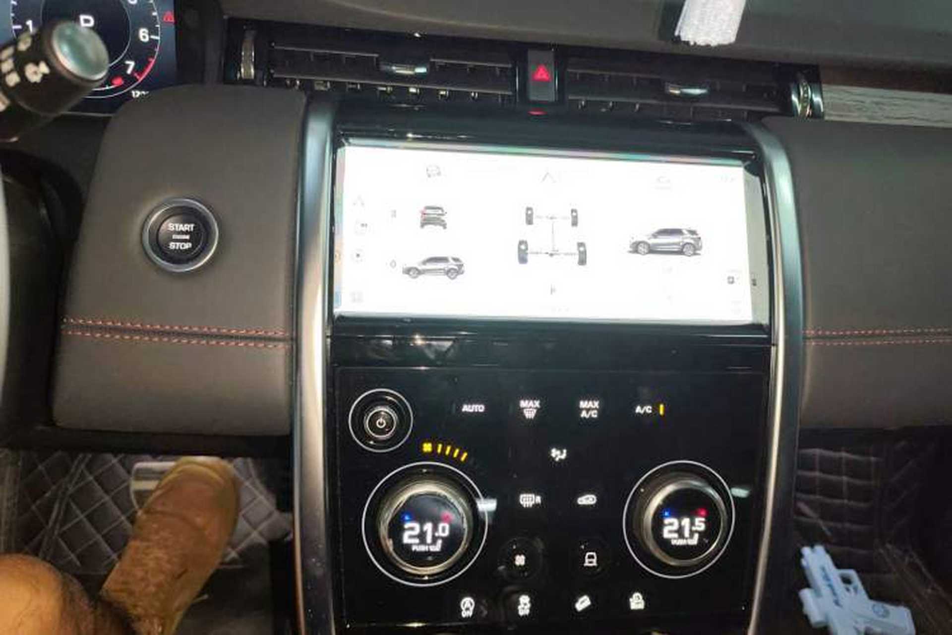 Used Land Rover Discovery Sport 2023 249 PS R-Dynamic HSE Luxury Custom Edition Audio And AC Panel